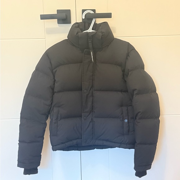 Aritzia Jackets & Blazers - Aritzia Black Super Puff Jacket